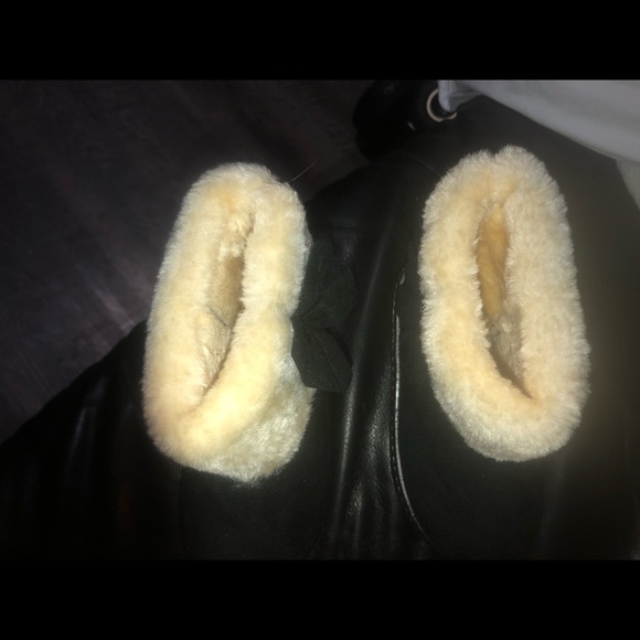 Girls winter boots. Size 25 Euro or 8.5 in us. Never worn. Not in retail box - Picture 3 of 5